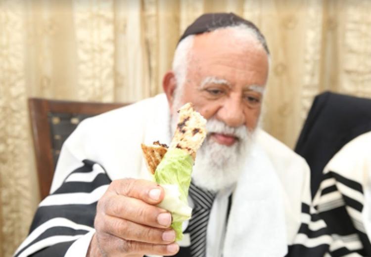 האם "כורך" מעכב או לא?